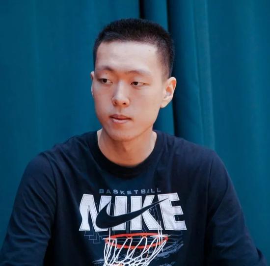 大学生球员如何应对季后赛压力_1